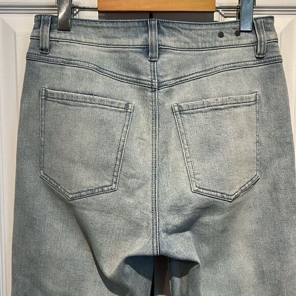 Cabi Blue Light‎ Wash High Rise Straight Leg Jeans Size 4 (fits larger) - Picture 7 of 10